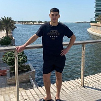 Дмитрий Бивол начал тренировочный сбор в Абу-Даби