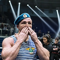 Денис Лебедев победил Марка Флэнагана