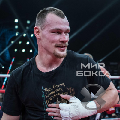 Алексей Егоров продолжает подготовку к бою за титул